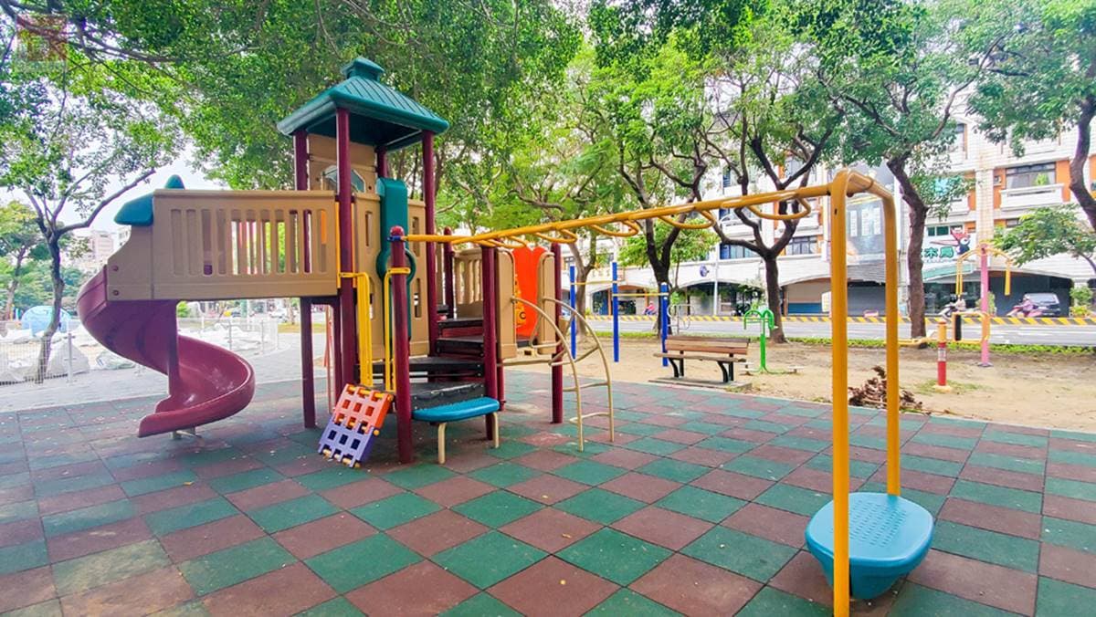 找到恐龍蛋了!台南公園「考古沙坑」24小時開放尋寶,還能溜滑梯、爬樹屋探險 找到恐龍蛋了!台南公園「考古沙坑」24小時開放尋寶,還能溜滑梯、爬樹屋探險