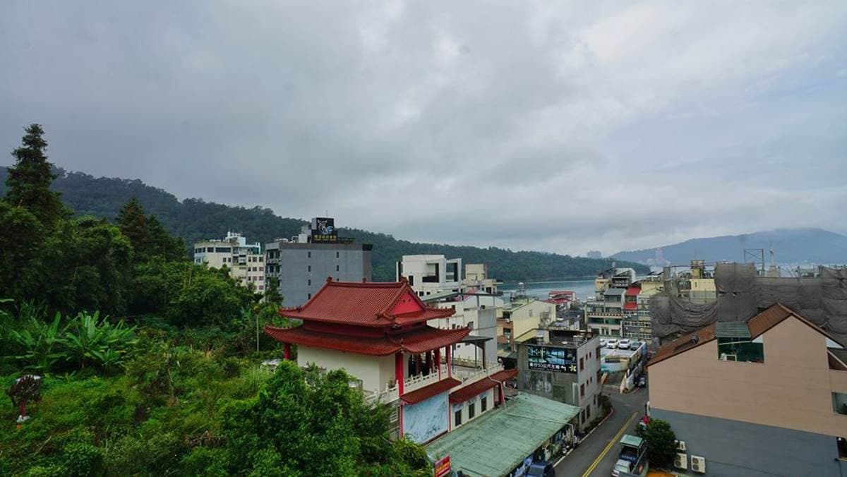 小資網美快收!日月潭青年旅店打卡必住「科幻膠囊房」,超粉嫩休憩區女孩會愛 小資網美快收!日月潭青年旅店打卡必住「科幻膠囊房」,超粉嫩休憩區女孩會愛