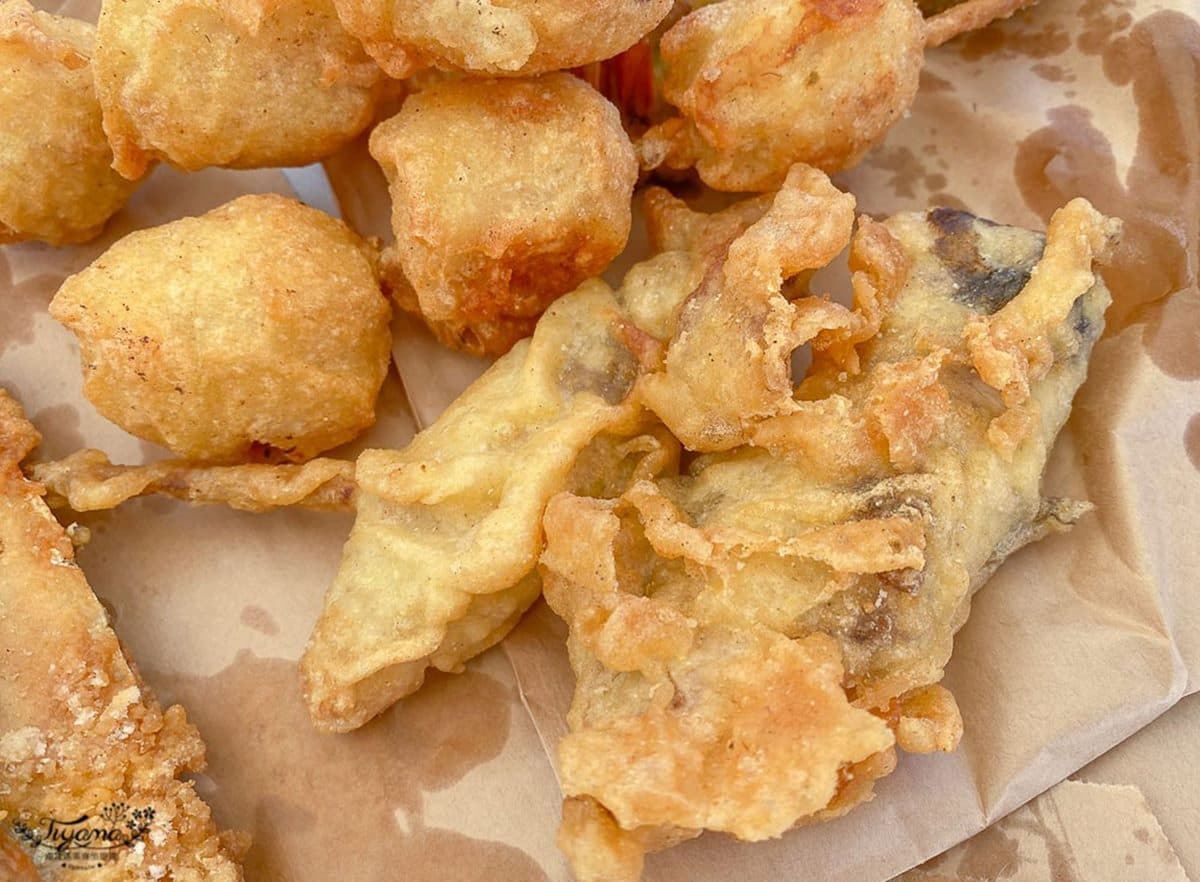 升級版蚵嗲!澎湖人氣「雙拼炸粿」包滿滿鮮蚵、高麗菜,表皮酥脆鮮蝦整隻都能吃 升級版蚵嗲!澎湖人氣「雙拼炸粿」包滿滿鮮蚵、高麗菜,表皮酥脆鮮蝦整隻都能吃