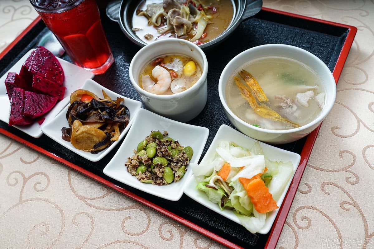知本親子遊首選!渡假村泡湯洗森林浴,還能吃得獎「洛神花炸排骨」 知本親子遊首選!渡假村泡湯洗森林浴,還能吃得獎「洛神花炸排骨」