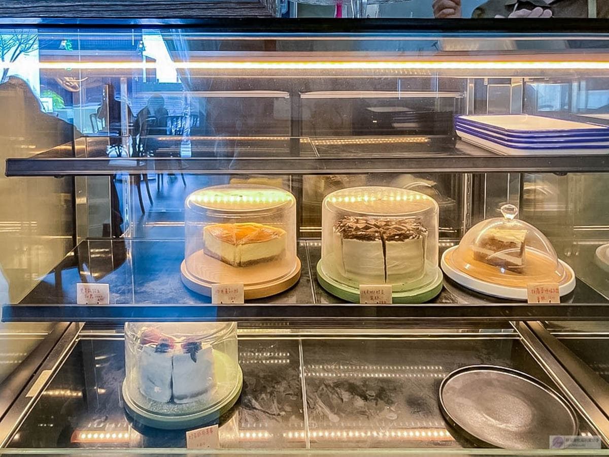【新開店】打卡當仙女!桃園不限時咖啡廳必拍夢幻月光牆,多汁鴨胸義麵吃完會回味 【新開店】打卡當仙女!桃園不限時咖啡廳必拍夢幻月光牆,多汁鴨胸義麵吃完會回味