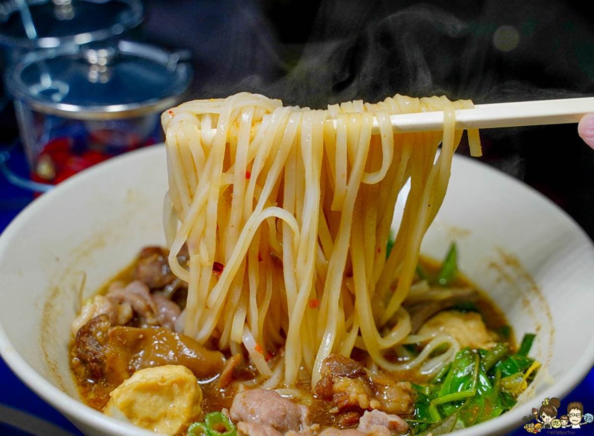 【新開店】泰國人開的!正宗船麵藏身高雄巷弄,必加黃金比例船麵醬 【新開店】泰國人開的!正宗船麵藏身高雄巷弄,必加黃金比例船麵醬
