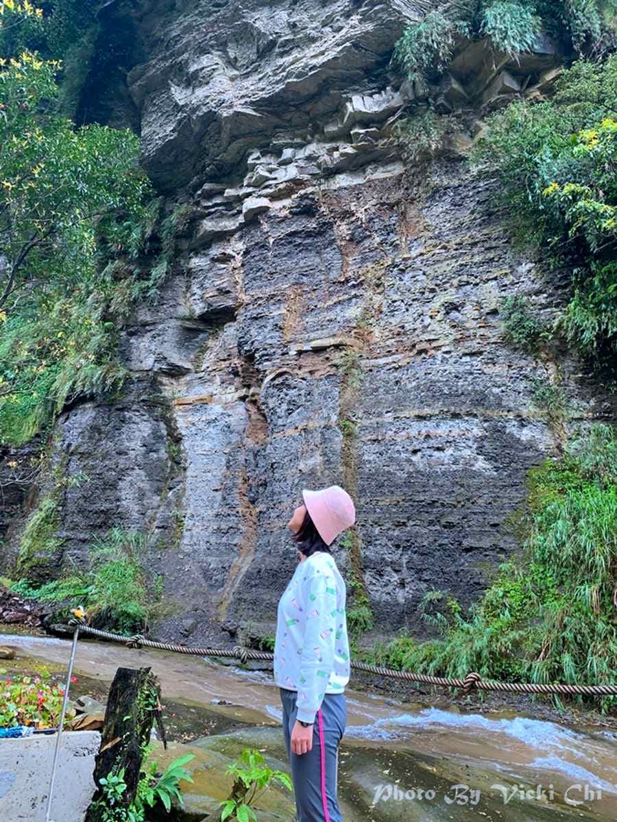 汐止祕境重現!30分鐘親溪步道可賞瀑布、觀山景,還能打卡美拍5層樓高聳岩壁 汐止祕境重現!30分鐘親溪步道可賞瀑布、觀山景,還能打卡美拍5層樓高聳岩壁