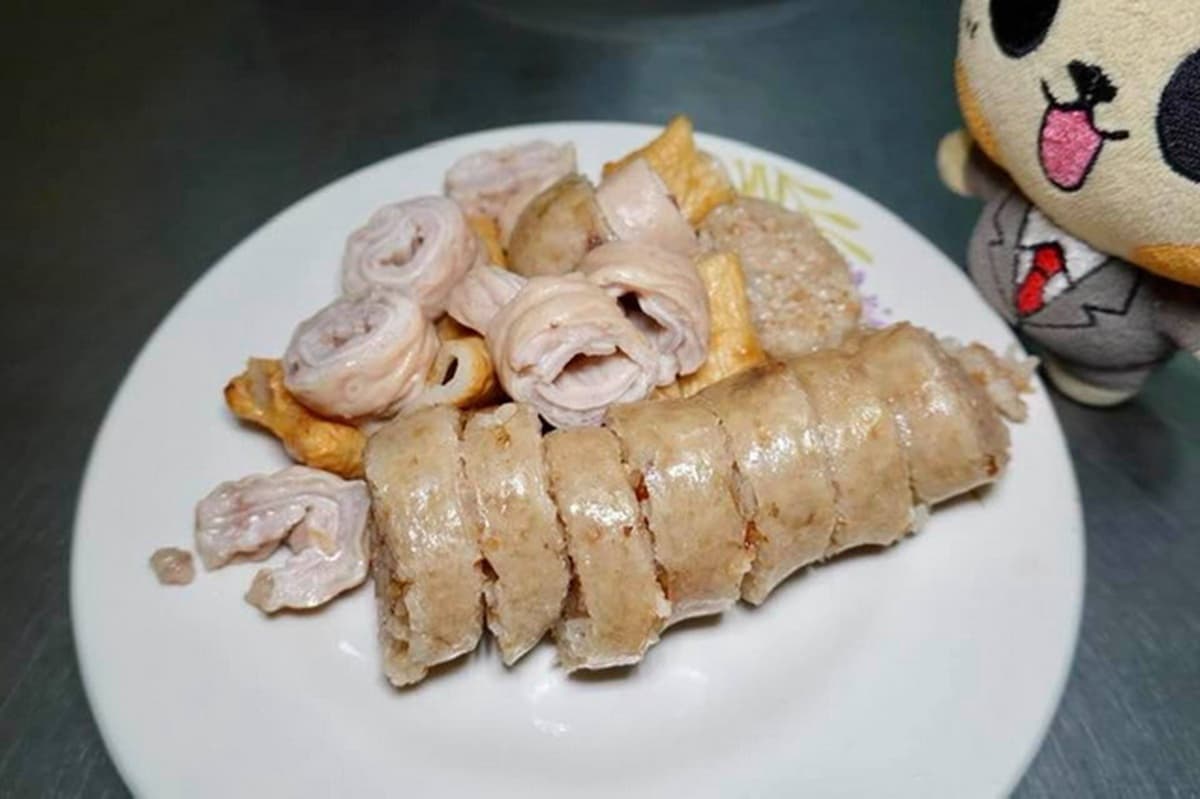 在地人都在排!基隆50年「天然」大腸圈脆口有彈性,人氣豬肺晚來吃不到 在地人都在排!基隆50年「天然」大腸圈脆口有彈性,人氣豬肺晚來吃不到