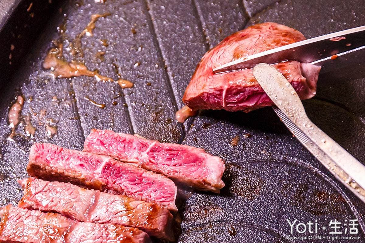 限時3天送肉盤!花蓮韓式烤肉全程專人代烤,牽絲炒年糕、「小山」豬骨湯也必點 限時3天送肉盤!花蓮韓式烤肉全程專人代烤,牽絲炒年糕、「小山」豬骨湯也必點
