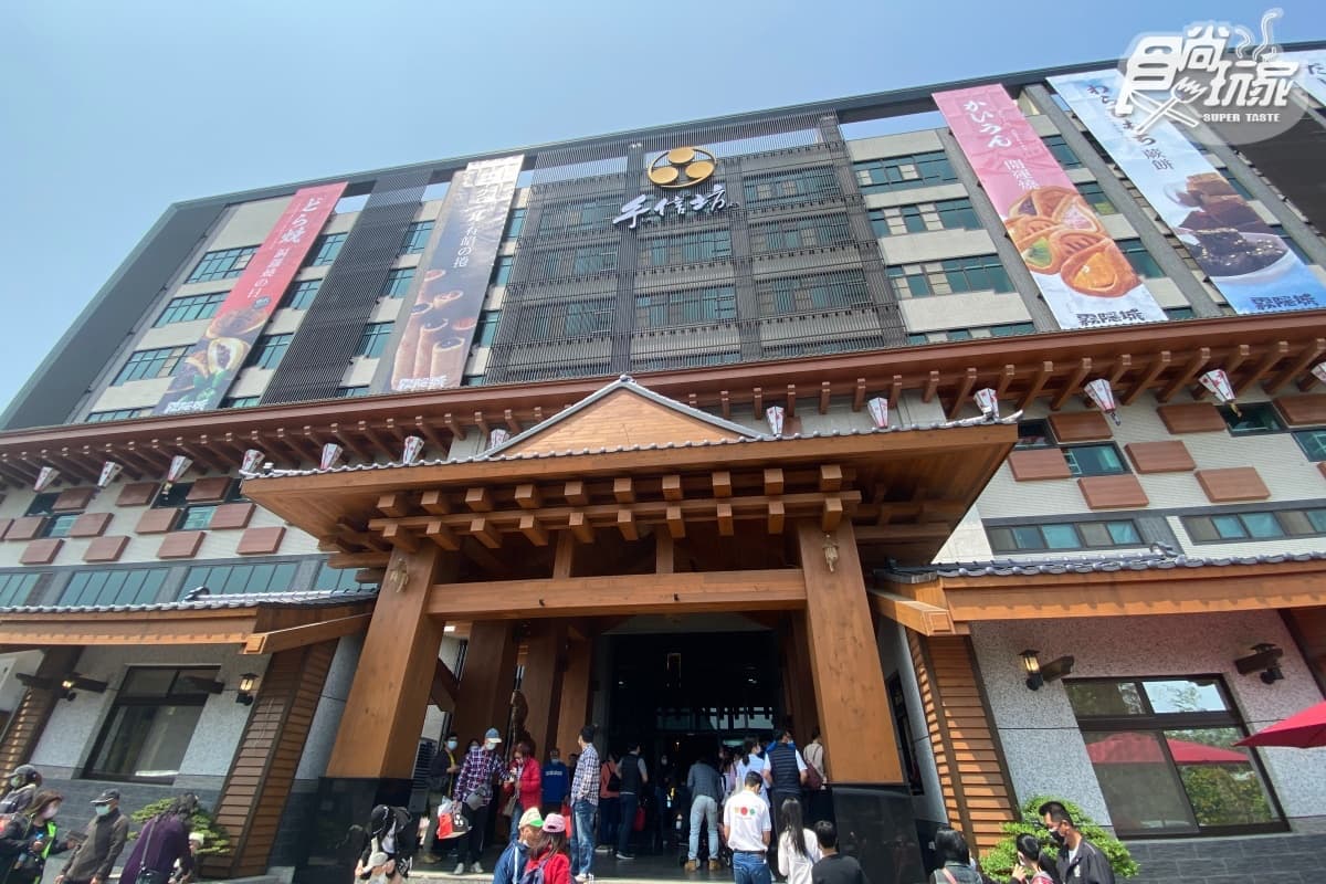 一秒穿越江戶時代!桃園夯爆1000坪「手信霧隱城」,千本鳥居步道、七彩燈籠海必拍 一秒穿越江戶時代!桃園夯爆1000坪「手信霧隱城」,千本鳥居步道、七彩燈籠海必拍