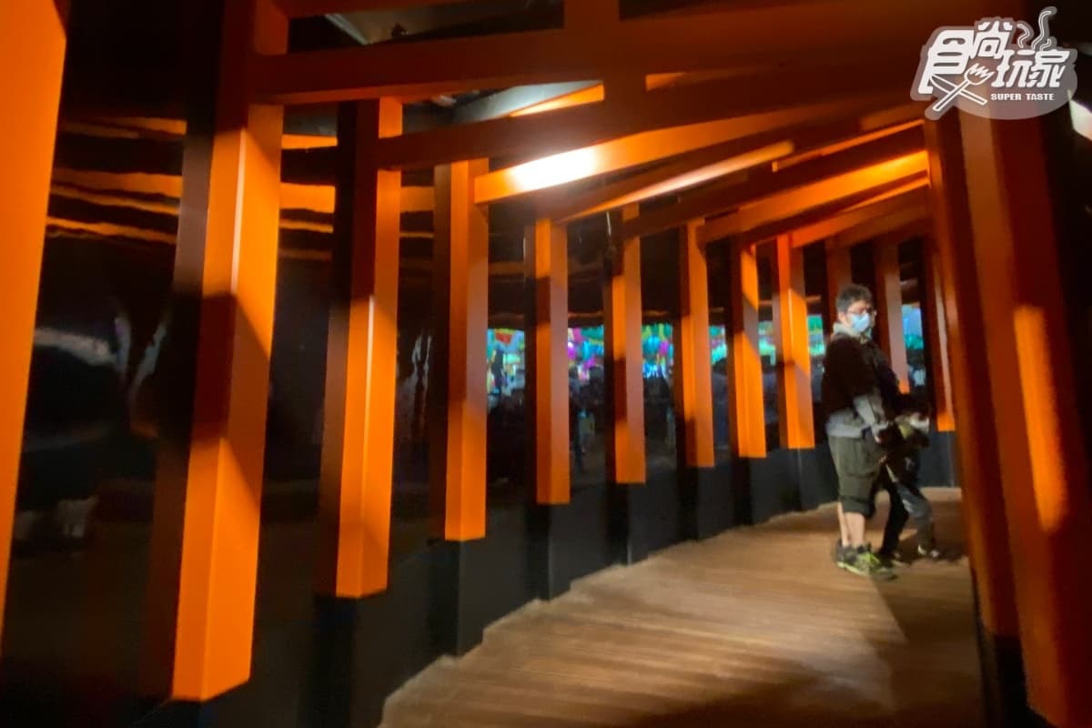 一秒穿越江戶時代!桃園夯爆1000坪「手信霧隱城」,千本鳥居步道、七彩燈籠海必拍 一秒穿越江戶時代!桃園夯爆1000坪「手信霧隱城」,千本鳥居步道、七彩燈籠海必拍
