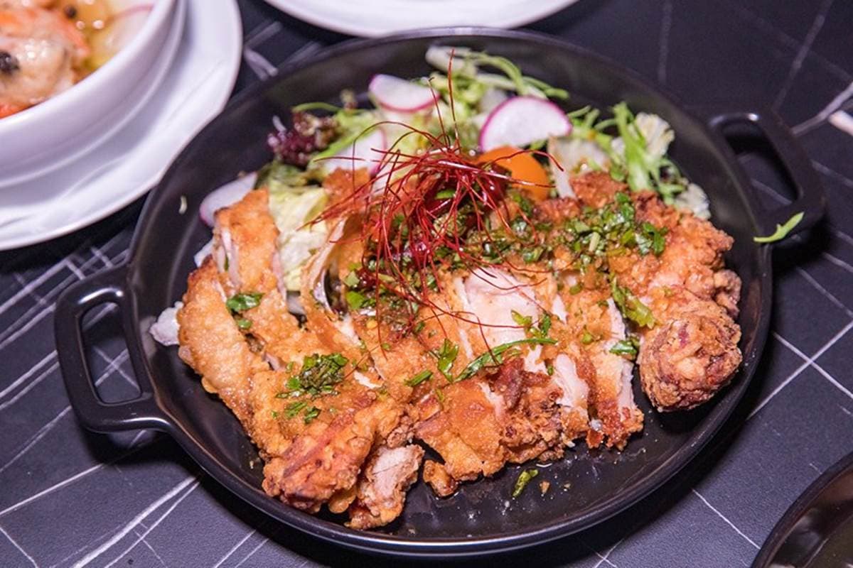 神祕餐酒館入口有玄機!必吃「無花果醬鴨胸」像朵花,「巷販擔擔麵」調酒竟然加肉乾 神祕餐酒館入口有玄機!必吃「無花果醬鴨胸」像朵花,「巷販擔擔麵」調酒竟然加肉乾