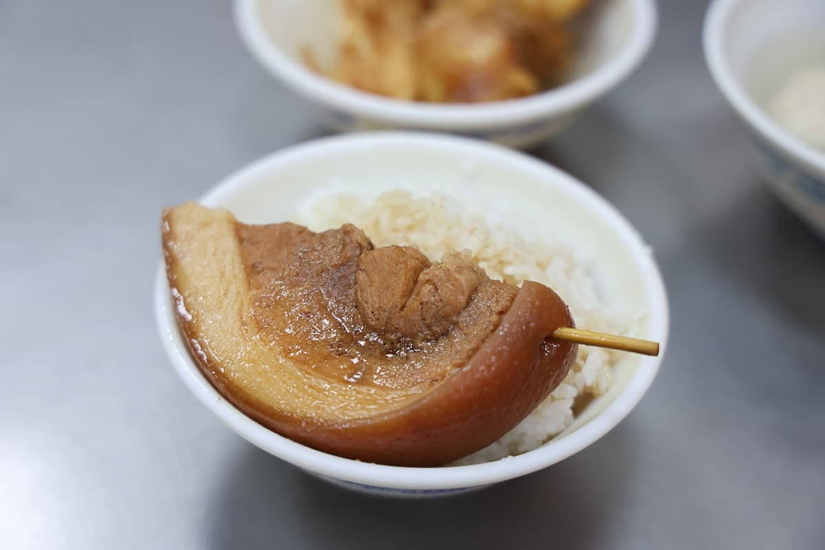 網傳「爌肉壽司」是這家!加碼3間彰化人必排爌肉飯:在地早餐、飄香40年、消夜人氣王 網傳「爌肉壽司」是這家!加碼3間彰化人必排爌肉飯:在地早餐、飄香40年、消夜人氣王