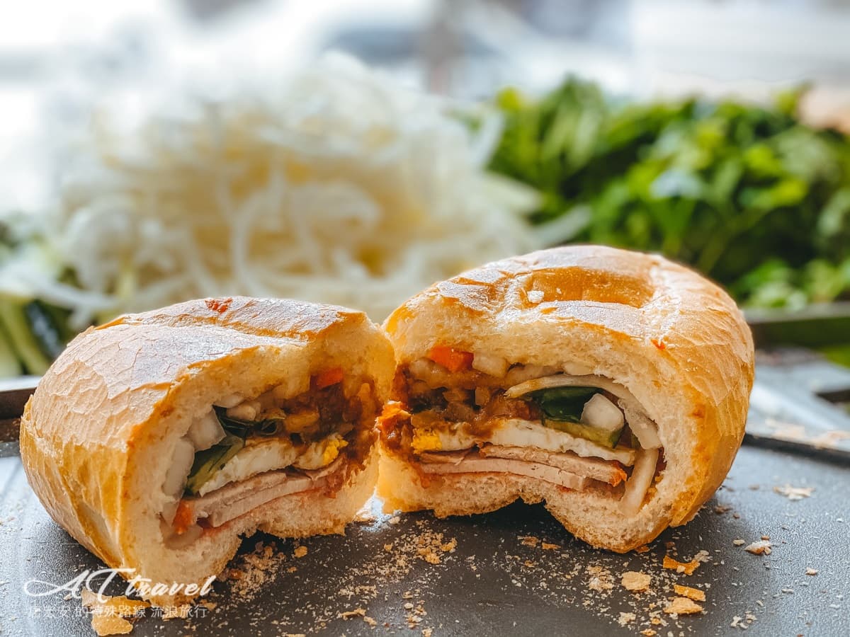 【新開店】道地越南麵包一早就排隊!包現炒紅燒肉淋祕醬,吃完1個還想外帶 【新開店】道地越南麵包一早就排隊!包現炒紅燒肉淋祕醬,吃完1個還想外帶