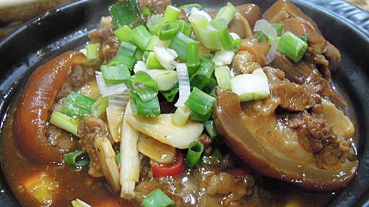 新莊人的回憶!6家50年起跳老字號美食:鎮店級牛腩鍋、百年芋粿巧、水蒸元寶綠豆糕 新莊人的回憶!6家50年起跳老字號美食:鎮店級牛腩鍋、百年芋粿巧、水蒸元寶綠豆糕