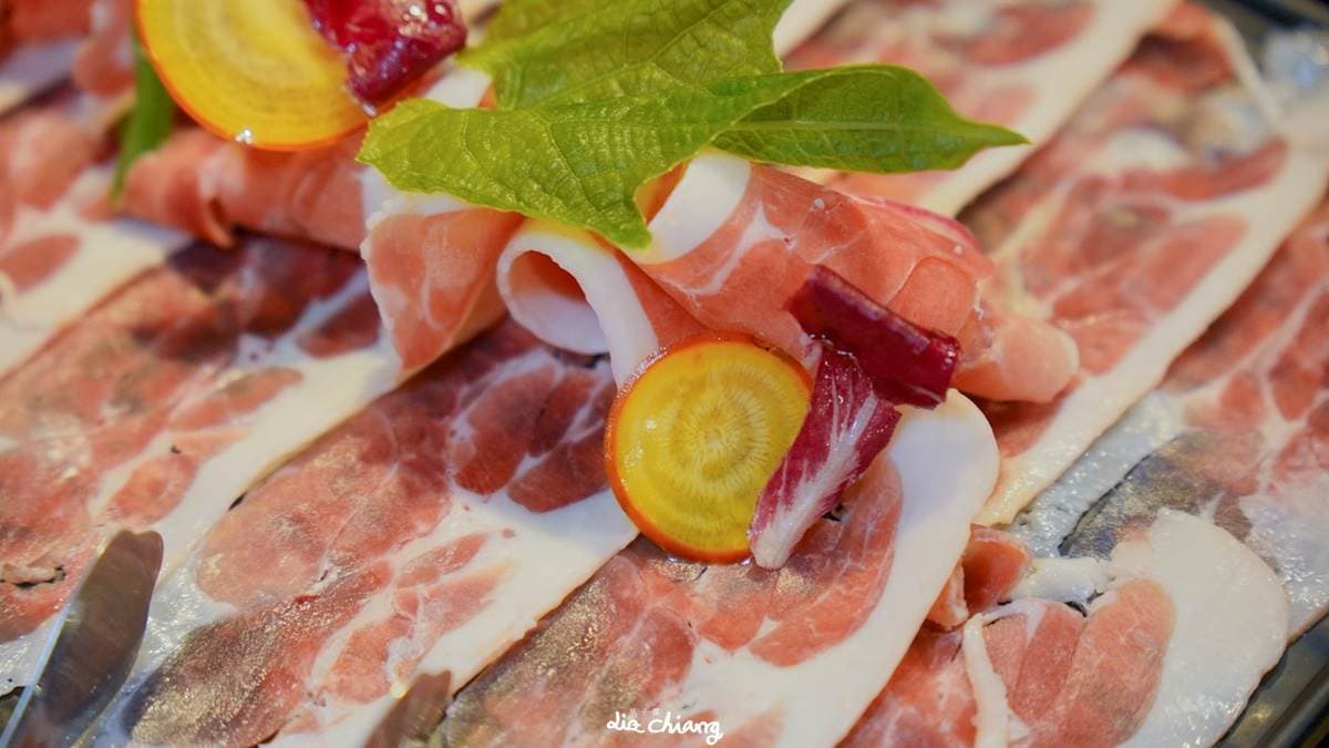 提「菜籃」開鍋太cute!台中有哏鍋物嗑「鮭魚卵飯」免加價,必點五花肉配桔醬超搭 提「菜籃」開鍋太cute!台中有哏鍋物嗑「鮭魚卵飯」免加價,必點五花肉配桔醬超搭