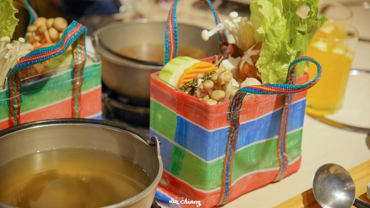 提「菜籃」開鍋太cute!台中有哏鍋物嗑「鮭魚卵飯」免加價,必點五花肉配桔醬超搭 提「菜籃」開鍋太cute!台中有哏鍋物嗑「鮭魚卵飯」免加價,必點五花肉配桔醬超搭