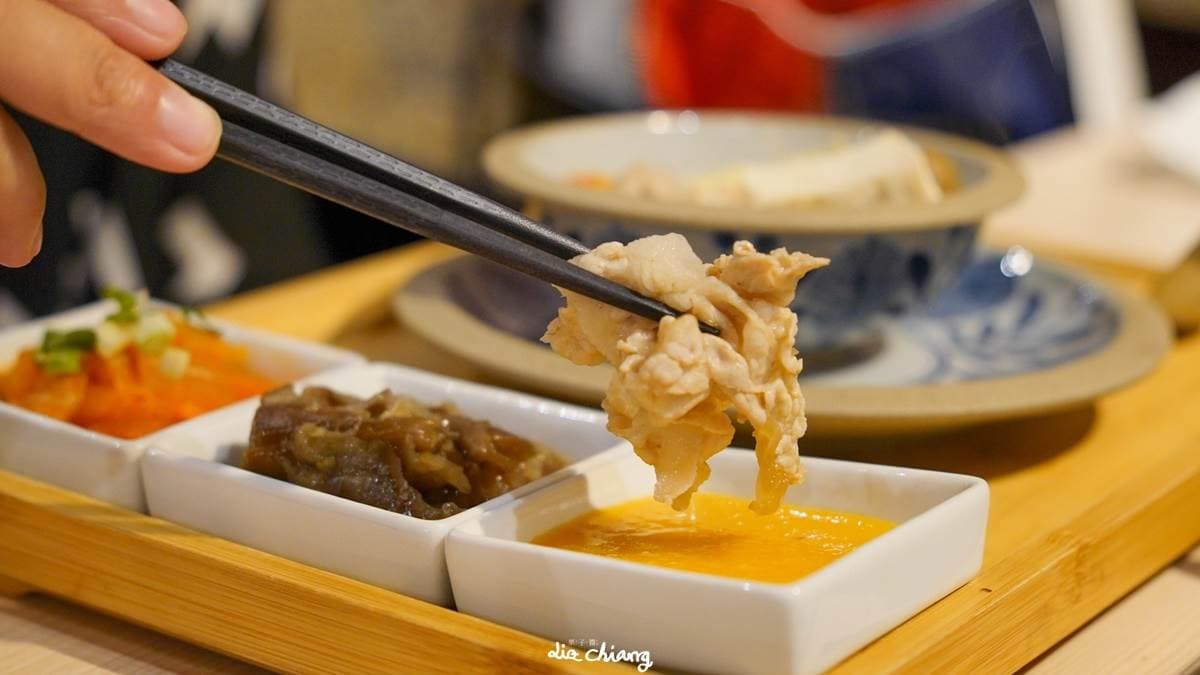 提「菜籃」開鍋太cute!台中有哏鍋物嗑「鮭魚卵飯」免加價,必點五花肉配桔醬超搭 提「菜籃」開鍋太cute!台中有哏鍋物嗑「鮭魚卵飯」免加價,必點五花肉配桔醬超搭
