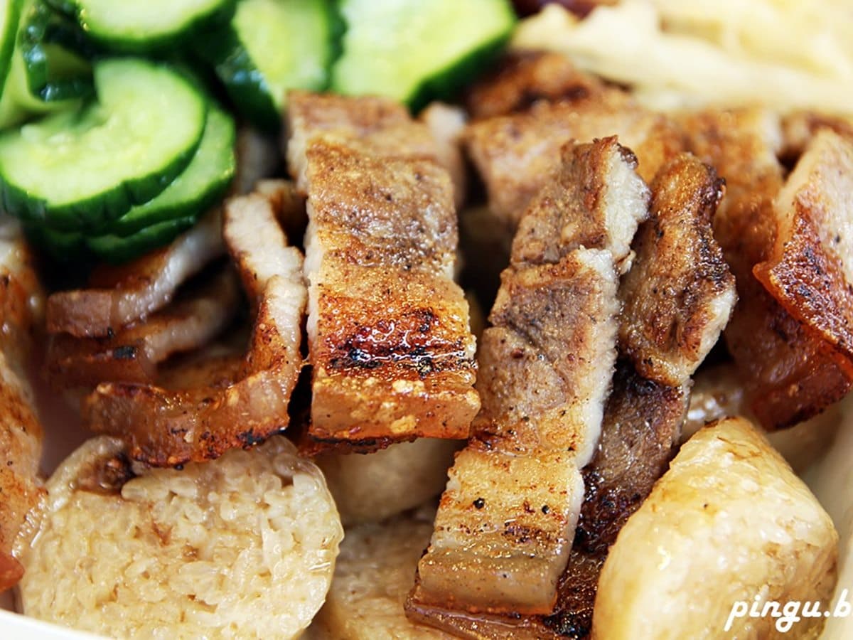 在地人都愛的外帶美食!噴汁高粱香腸要沾「五印醋」,隱藏版大腸頭晚來吃不到 在地人都愛的外帶美食!噴汁高粱香腸要沾「五印醋」,隱藏版大腸頭晚來吃不到