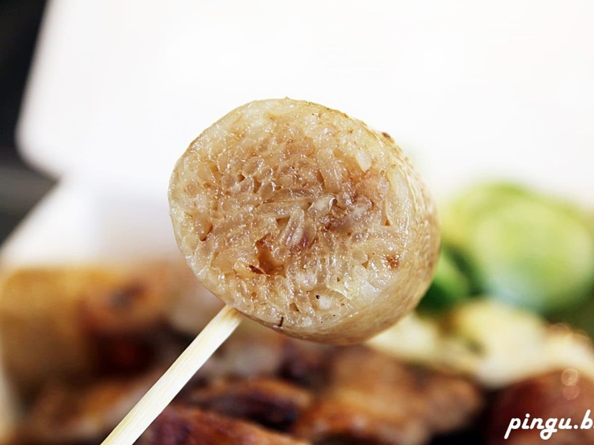 在地人都愛的外帶美食!噴汁高粱香腸要沾「五印醋」,隱藏版大腸頭晚來吃不到 在地人都愛的外帶美食!噴汁高粱香腸要沾「五印醋」,隱藏版大腸頭晚來吃不到