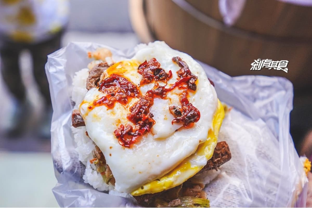 外帶吃最方便!台中7家高CP值飯糰:30年阿婆老店、客家小炒內餡、紫米雙色 外帶吃最方便!台中7家高CP值飯糰:30年阿婆老店、客家小炒內餡、紫米雙色