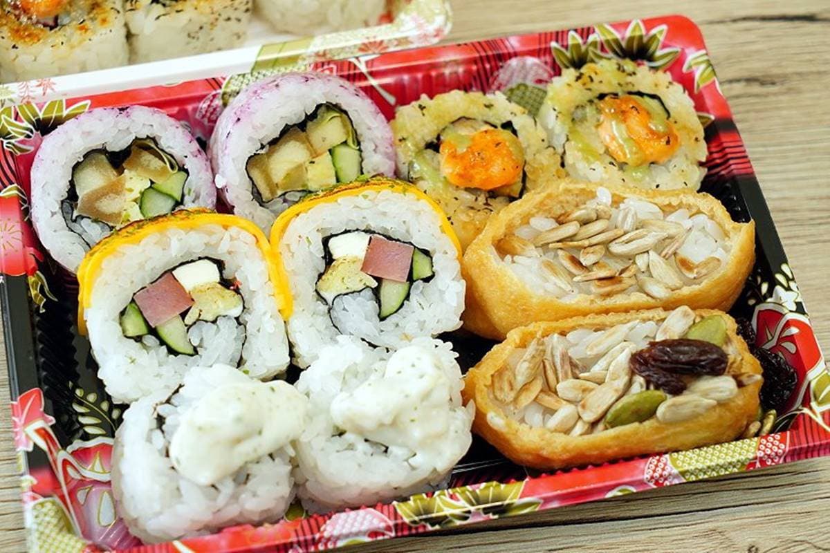 想吃先預訂!高CP值「焦糖龍蝦」壽司只要90元,香甜「炙燒鮭魚捲」一口咬下超過癮 想吃先預訂!高CP值「焦糖龍蝦」壽司只要90元,香甜「炙燒鮭魚捲」一口咬下超過癮