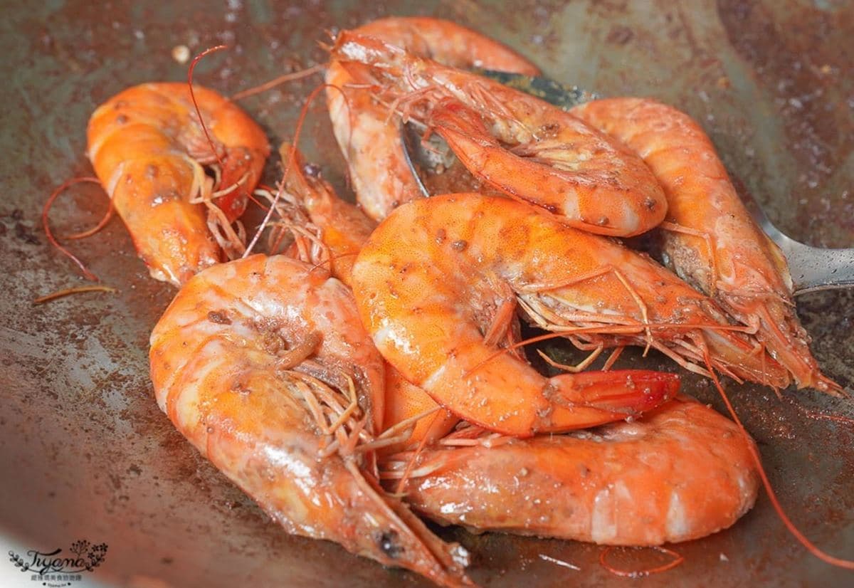 2箱免運!胡麻特色餐廳澎派「美味箱」只要860元,西港麻油雞、高山泉水鱸魚輕鬆上菜 2箱免運!胡麻特色餐廳澎派「美味箱」只要860元,西港麻油雞、高山泉水鱸魚輕鬆上菜