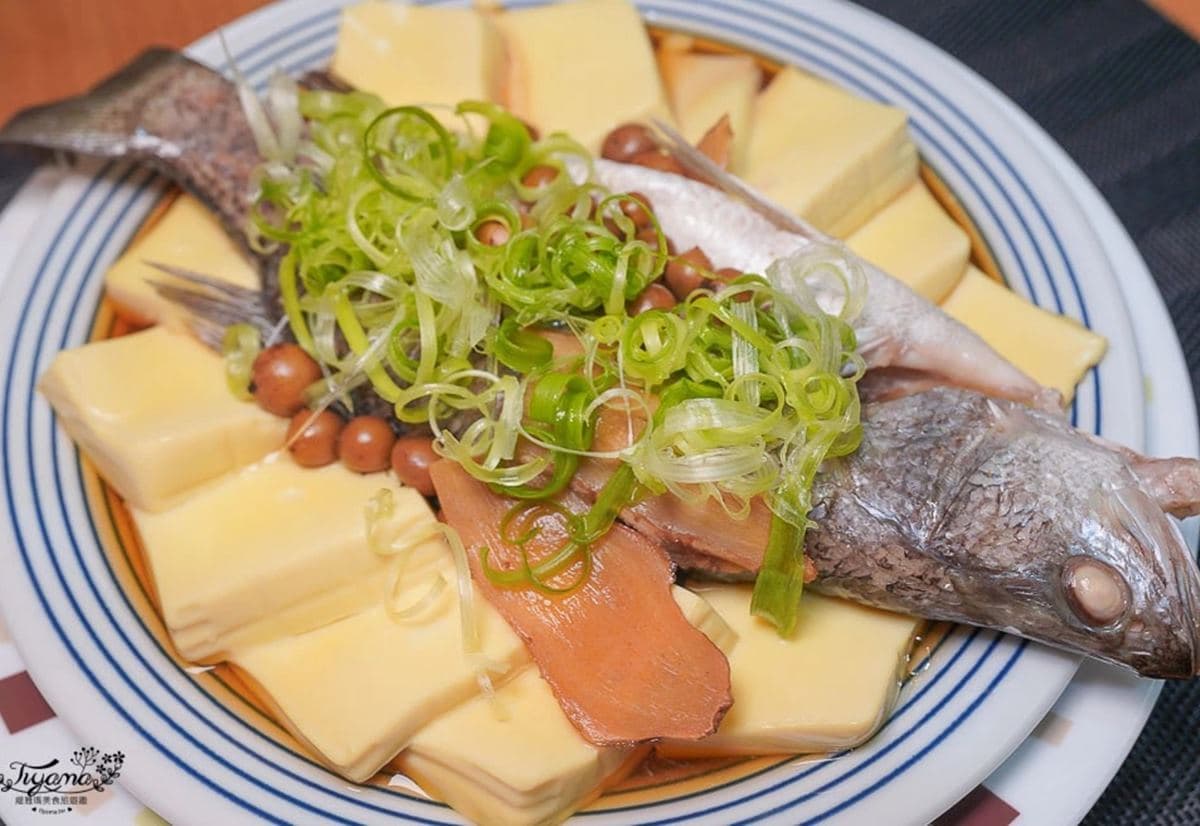 2箱免運!胡麻特色餐廳澎派「美味箱」只要860元,西港麻油雞、高山泉水鱸魚輕鬆上菜 2箱免運!胡麻特色餐廳澎派「美味箱」只要860元,西港麻油雞、高山泉水鱸魚輕鬆上菜