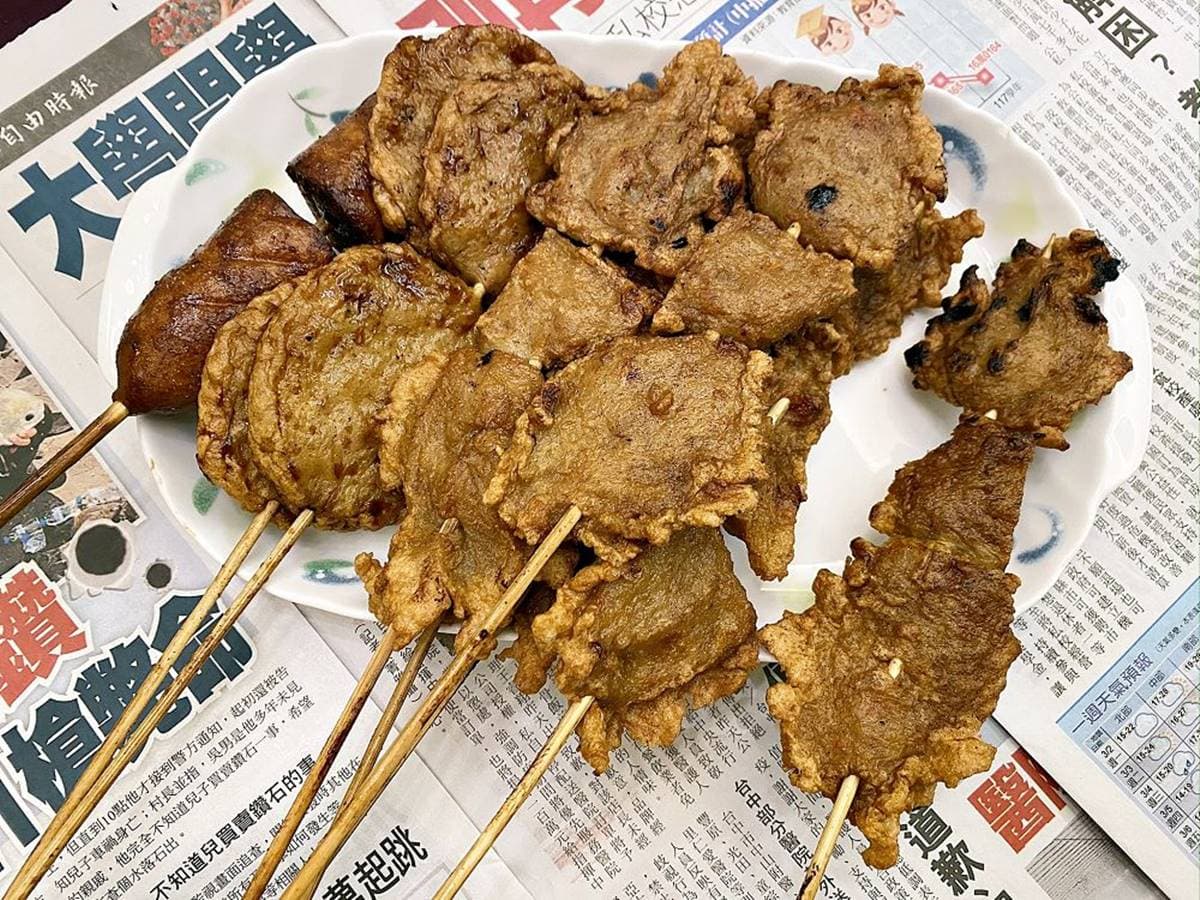 銅板價消夜!人氣串燒必點「厚醬豬血糕」只要15元,外酥內Q甜不辣愈吃愈唰嘴 銅板價消夜!人氣串燒必點「厚醬豬血糕」只要15元,外酥內Q甜不辣愈吃愈唰嘴