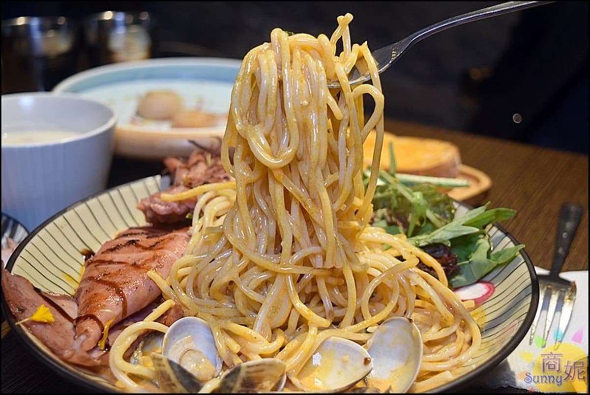 連醬汁都自己熬!IG暴紅餐廳必試酒香濃郁「毒癮醬」,整尾舒肥魷魚燉飯太浮誇 連醬汁都自己熬!IG暴紅餐廳必試酒香濃郁「毒癮醬」,整尾舒肥魷魚燉飯太浮誇