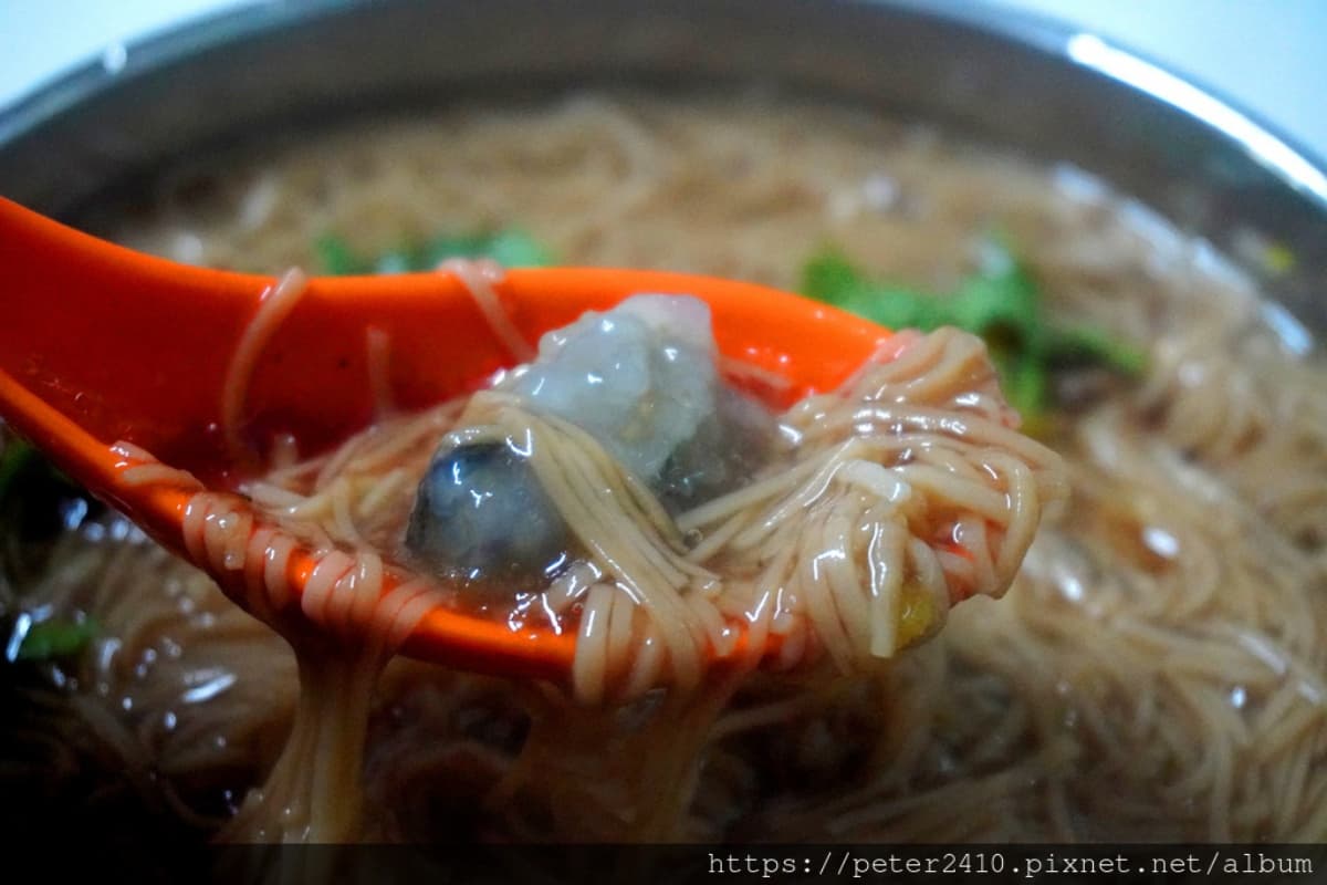 隱藏版巷弄美食!30年麵線羹吃得到2種大腸,Q彈肉圓「自製紅糟肉」搭酸脆筍絲超對味 隱藏版巷弄美食!30年麵線羹吃得到2種大腸,Q彈肉圓「自製紅糟肉」搭酸脆筍絲超對味