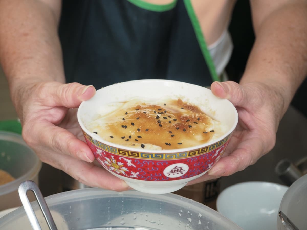 攪碎、不搗碎看出你是哪裡人 !5種「豆花吃法」大公開,這地區會加滷味、香菜 攪碎、不搗碎看出你是哪裡人 !5種「豆花吃法」大公開,這地區會加滷味、香菜