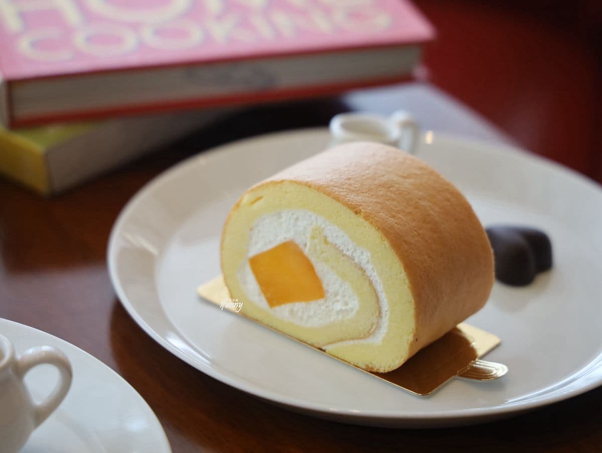 解封前9折!蛋糕坊竟能外帶巨無霸「粉色漢堡」,香料炸雞腿一咬就爆汁 解封前9折!蛋糕坊竟能外帶巨無霸「粉色漢堡」,香料炸雞腿一咬就爆汁