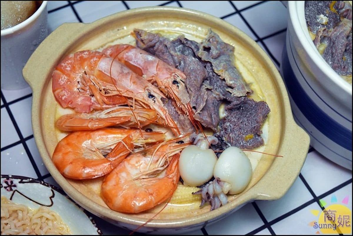 想吃先預約!518元爽嗑爆量雙人「海陸麻奶鍋」,肉控必點鋪滿滿「安格斯牛丼」 想吃先預約!518元爽嗑爆量雙人「海陸麻奶鍋」,肉控必點鋪滿滿「安格斯牛丼」