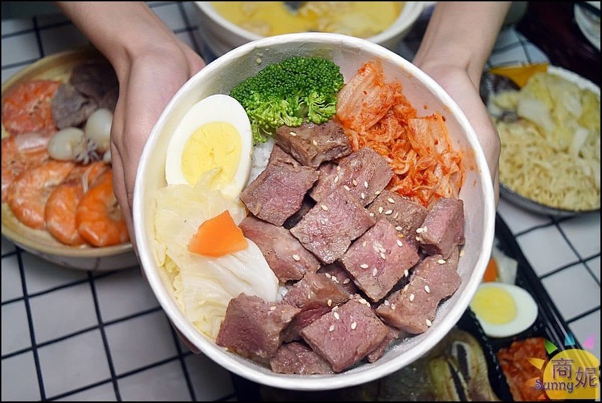 想吃先預約!518元爽嗑爆量雙人「海陸麻奶鍋」,肉控必點鋪滿滿「安格斯牛丼」 想吃先預約!518元爽嗑爆量雙人「海陸麻奶鍋」,肉控必點鋪滿滿「安格斯牛丼」