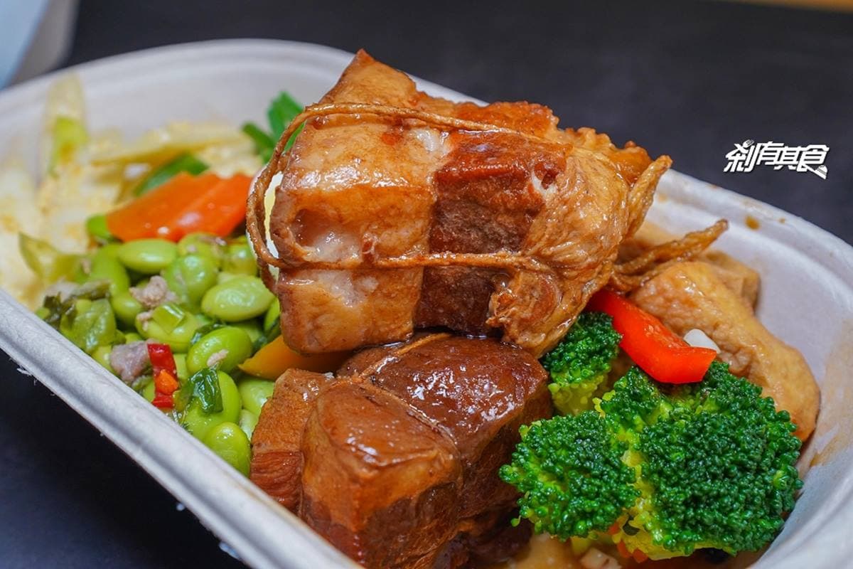 沒預約買不到!上海麵食館便當必吃限量「東坡肉」,小孩最愛「豆沙鍋餅」回烤後更香 沒預約買不到!上海麵食館便當必吃限量「東坡肉」,小孩最愛「豆沙鍋餅」回烤後更香