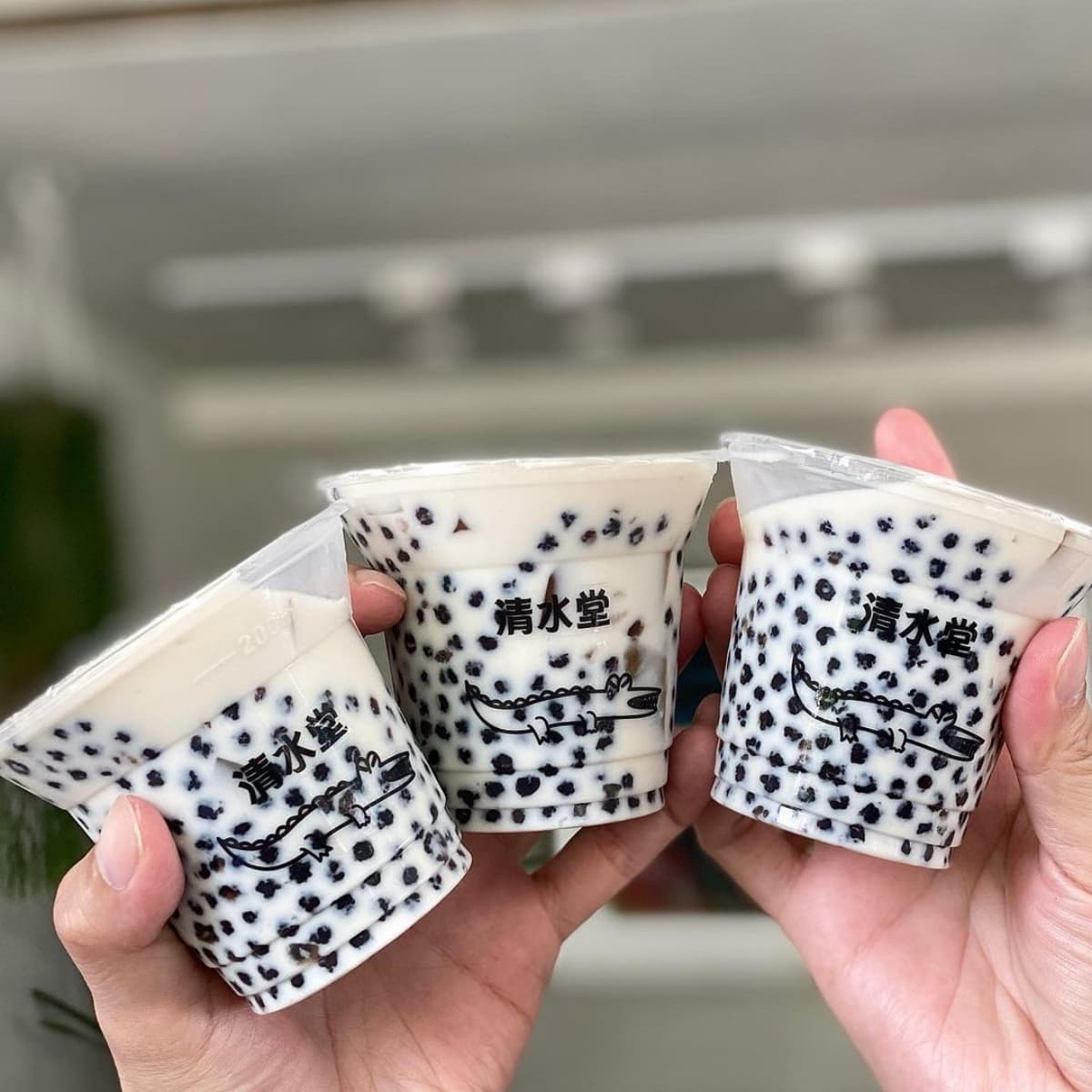 台灣也喝得到!超狂「豹紋珍珠鮮奶」限時10天開賣,爆量「珍珠+愛玉」滿足咀嚼控 台灣也喝得到!超狂「豹紋珍珠鮮奶」限時10天開賣,爆量「珍珠+愛玉」滿足咀嚼控