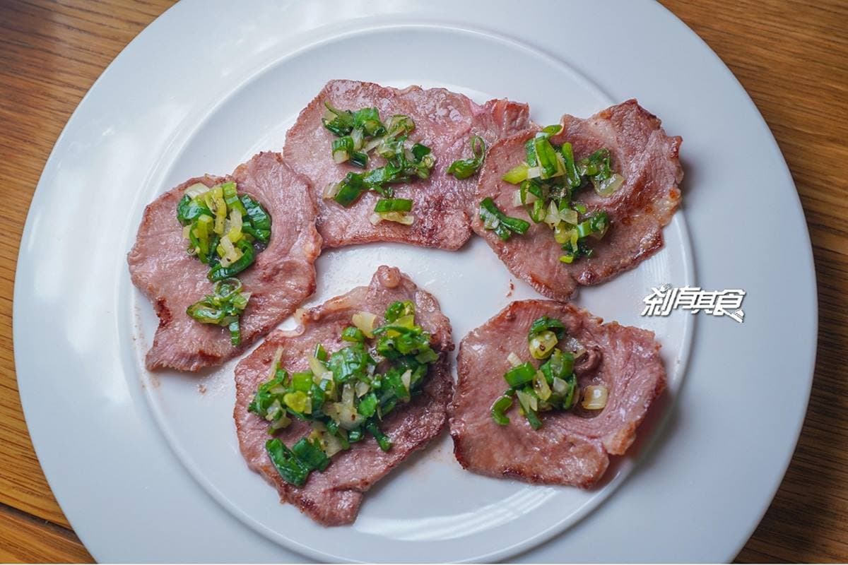 下殺7折!日式燒肉店「宅配禮盒」有7款高級牛肉,先嗑「Q嫩牛舌」配特製蔥鹽才對味 下殺7折!日式燒肉店「宅配禮盒」有7款高級牛肉,先嗑「Q嫩牛舌」配特製蔥鹽才對味