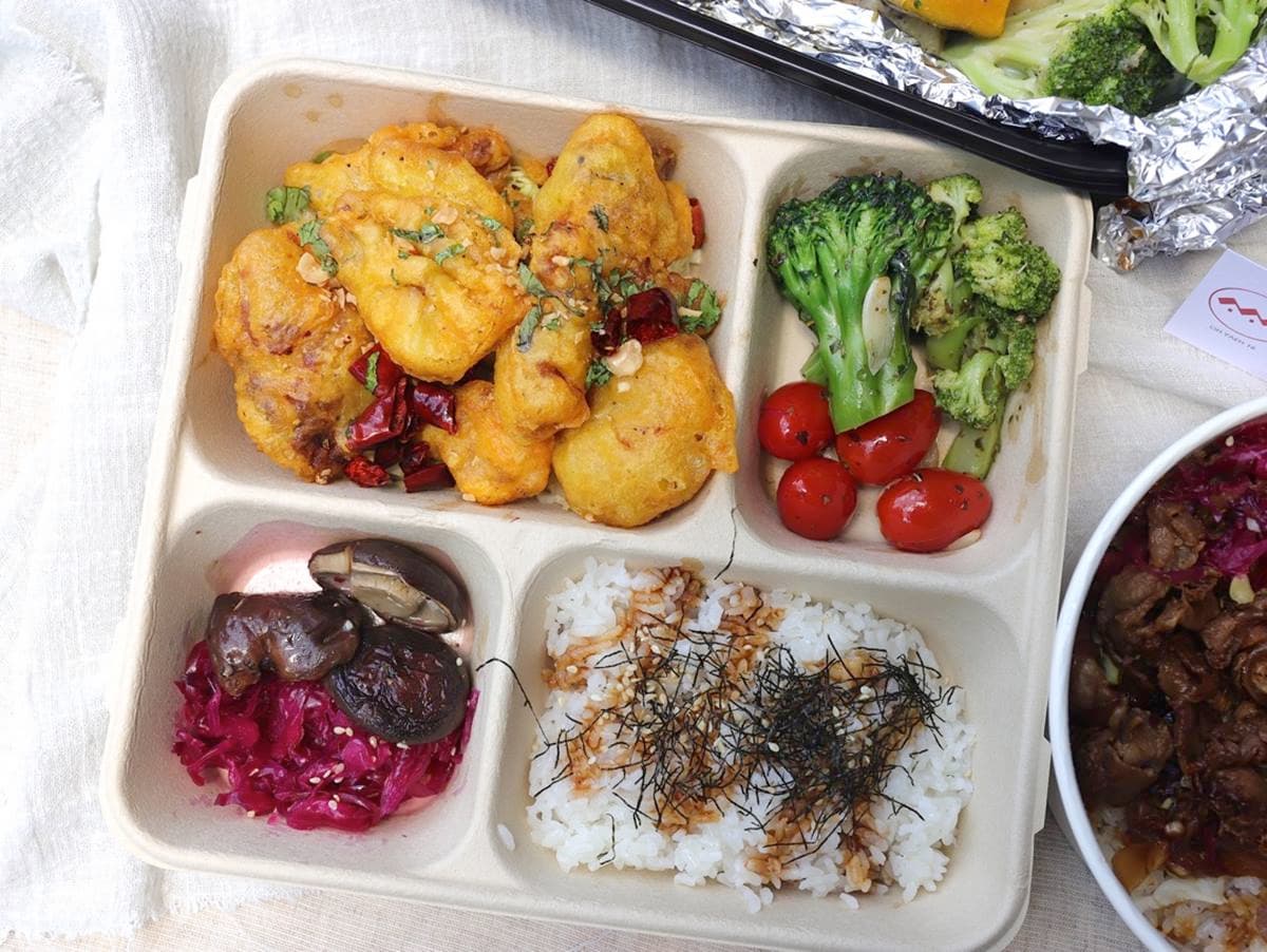 儀式感要有!餐酒館外帶「特製餐盒」能爽嗑整隻戰斧豬排,蒜蝦佐軟法愈吃愈唰嘴 儀式感要有!餐酒館外帶「特製餐盒」能爽嗑整隻戰斧豬排,蒜蝦佐軟法愈吃愈唰嘴