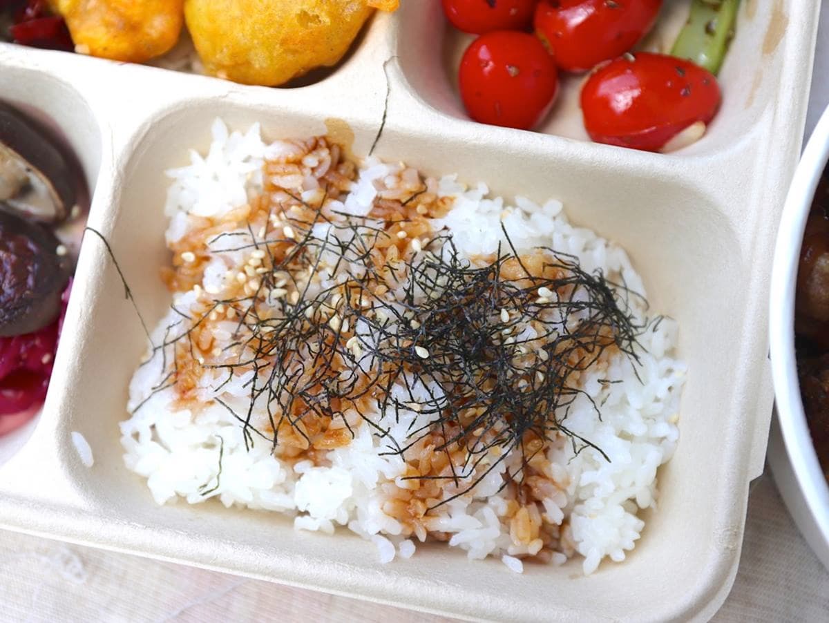 儀式感要有!餐酒館外帶「特製餐盒」能爽嗑整隻戰斧豬排,蒜蝦佐軟法愈吃愈唰嘴 儀式感要有!餐酒館外帶「特製餐盒」能爽嗑整隻戰斧豬排,蒜蝦佐軟法愈吃愈唰嘴