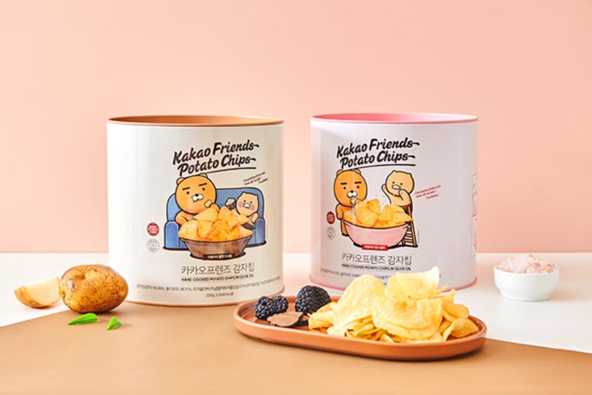 萊恩陪你追劇嗑零食!Kakao Friends推「油漆桶洋芋片」,粉紅鹽、黑松露口味超唰嘴 萊恩陪你追劇嗑零食!Kakao Friends推「油漆桶洋芋片」,粉紅鹽、黑松露口味超唰嘴