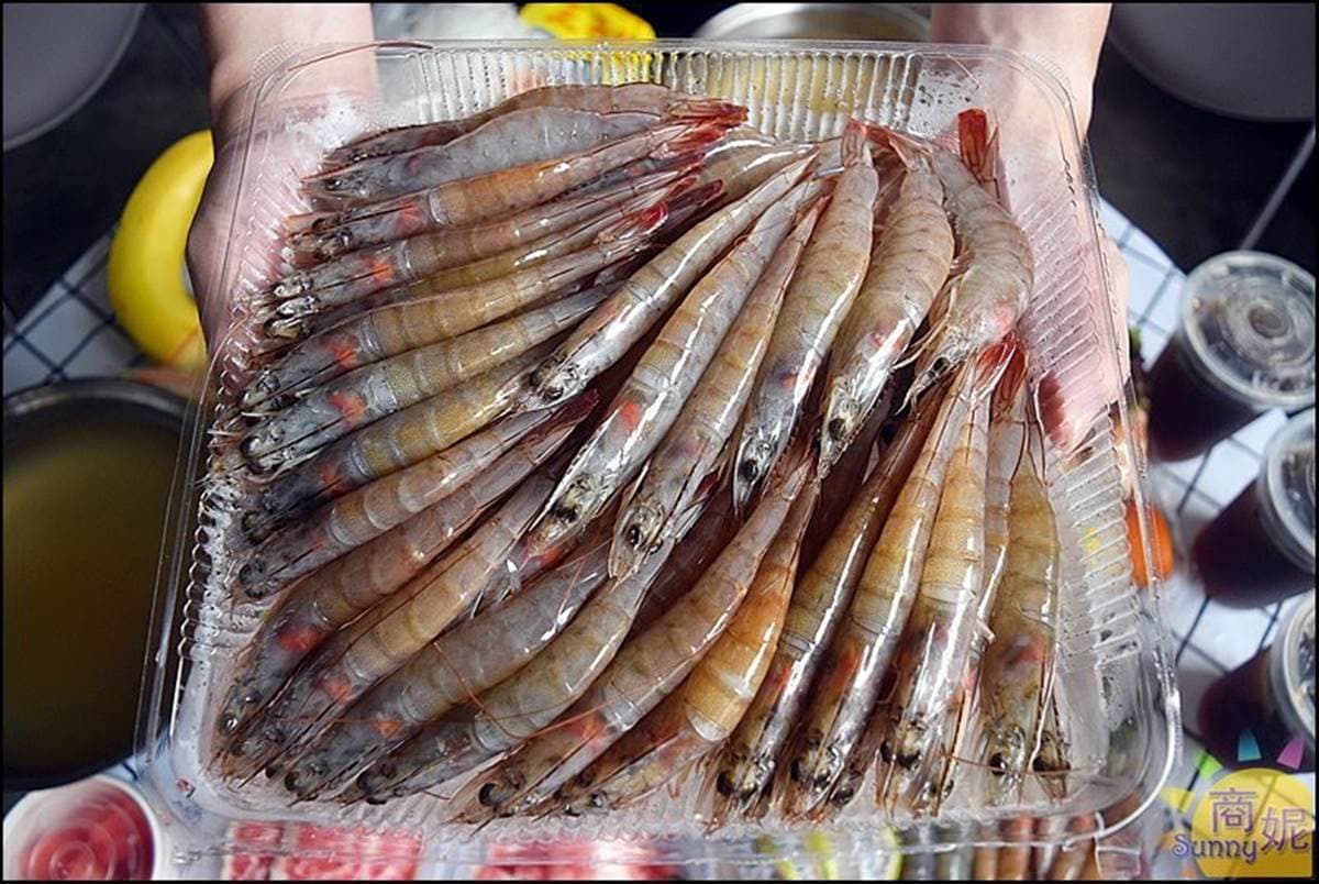 送50隻鮮蝦!外帶「防疫4人豪華鍋」1次嘗7種海味,牛小排、伊比利豬涮雞骨湯超香甜 送50隻鮮蝦!外帶「防疫4人豪華鍋」1次嘗7種海味,牛小排、伊比利豬涮雞骨湯超香甜