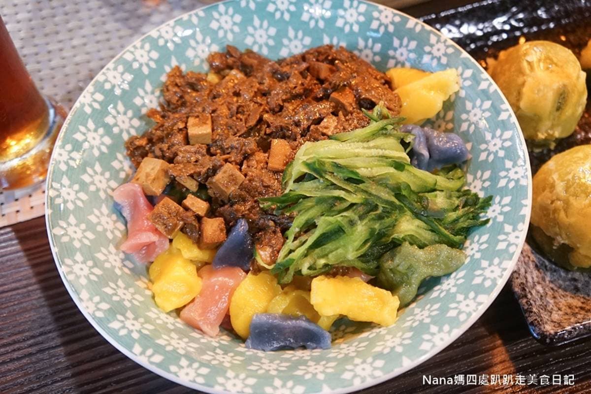 網美也愛!蔬食餐廳「防疫箱」打卡必吃彩色酸菜包、麵疙瘩,草仔粿變身超萌客家小漢堡 網美也愛!蔬食餐廳「防疫箱」打卡必吃彩色酸菜包、麵疙瘩,草仔粿變身超萌客家小漢堡