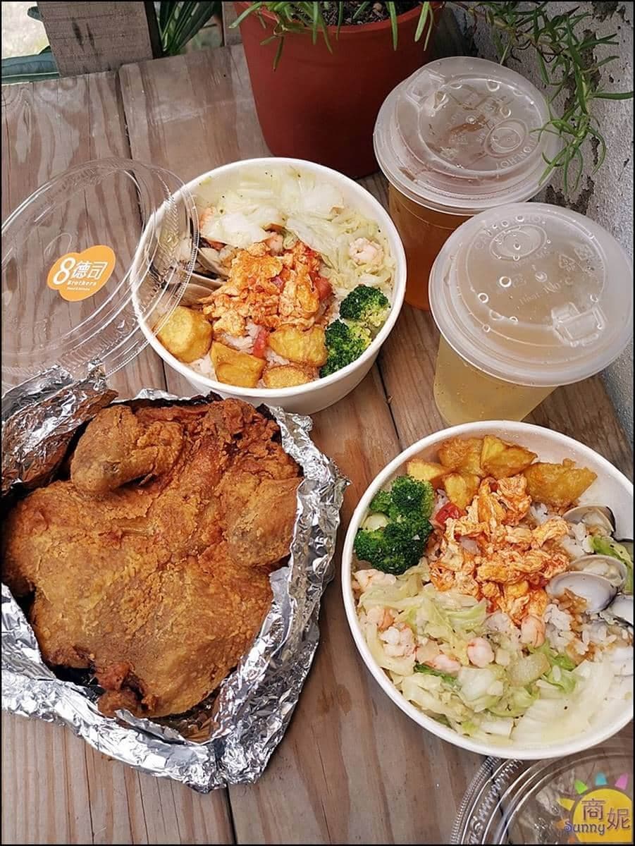 CP值爆表!義式餐館外帶「龍蝦炒飯」只要99元,499元雙人套餐有整隻「紐奧良炸全雞」 CP值爆表!義式餐館外帶「龍蝦炒飯」只要99元,499元雙人套餐有整隻「紐奧良炸全雞」
