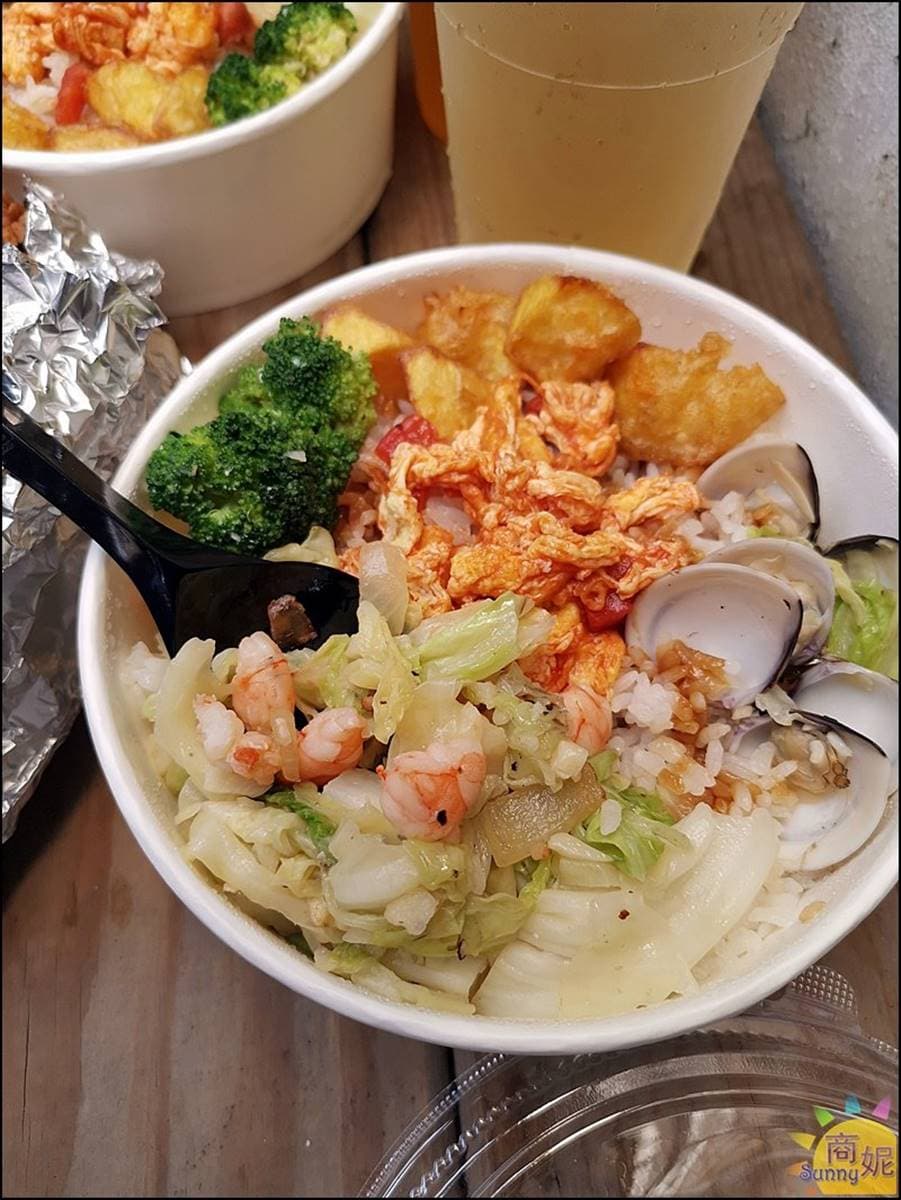 CP值爆表!義式餐館外帶「龍蝦炒飯」只要99元,499元雙人套餐有整隻「紐奧良炸全雞」 CP值爆表!義式餐館外帶「龍蝦炒飯」只要99元,499元雙人套餐有整隻「紐奧良炸全雞」
