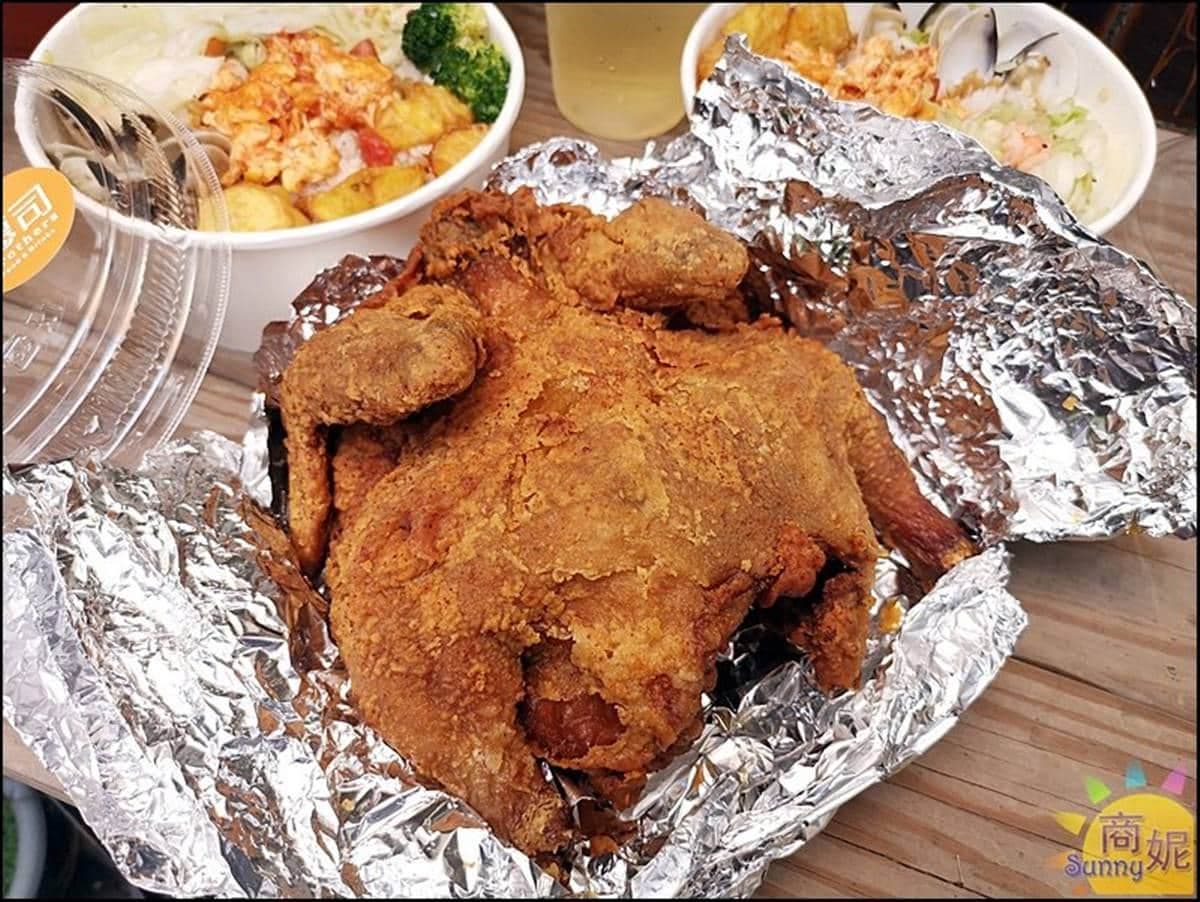 CP值爆表!義式餐館外帶「龍蝦炒飯」只要99元,499元雙人套餐有整隻「紐奧良炸全雞」 CP值爆表!義式餐館外帶「龍蝦炒飯」只要99元,499元雙人套餐有整隻「紐奧良炸全雞」