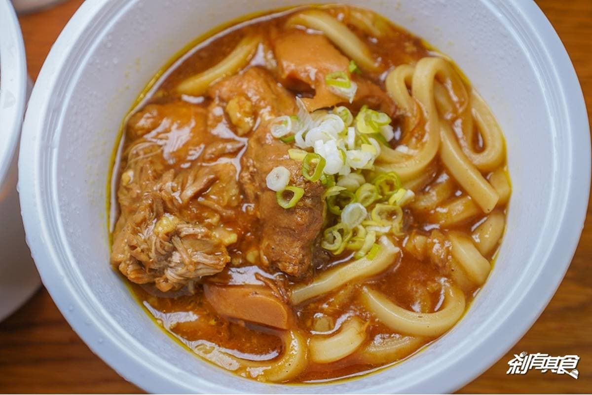 日本人開的隱藏版小店!道地「乾咖哩」加點丁骨豬排更對味,日式烏龍麵吃得到大塊焢肉 日本人開的隱藏版小店!道地「乾咖哩」加點丁骨豬排更對味,日式烏龍麵吃得到大塊焢肉