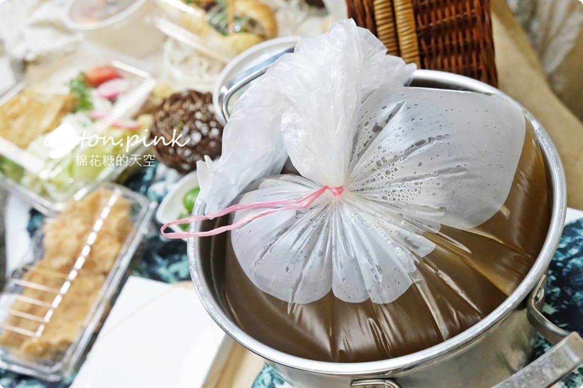 高CP值越料!499元爆量「海陸鍋」酸辣湯頭超開胃,滿料「打拋豬米線」Q彈鹹香超欠吃 高CP值越料!499元爆量「海陸鍋」酸辣湯頭超開胃,滿料「打拋豬米線」Q彈鹹香超欠吃
