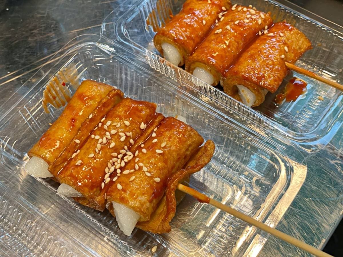 【新開店】買一送一!道地「韓國小吃」必嘗現炸年糕黑輪串,手工滿料冬粉捲酥脆超唰嘴 【新開店】買一送一!道地「韓國小吃」必嘗現炸年糕黑輪串,手工滿料冬粉捲酥脆超唰嘴