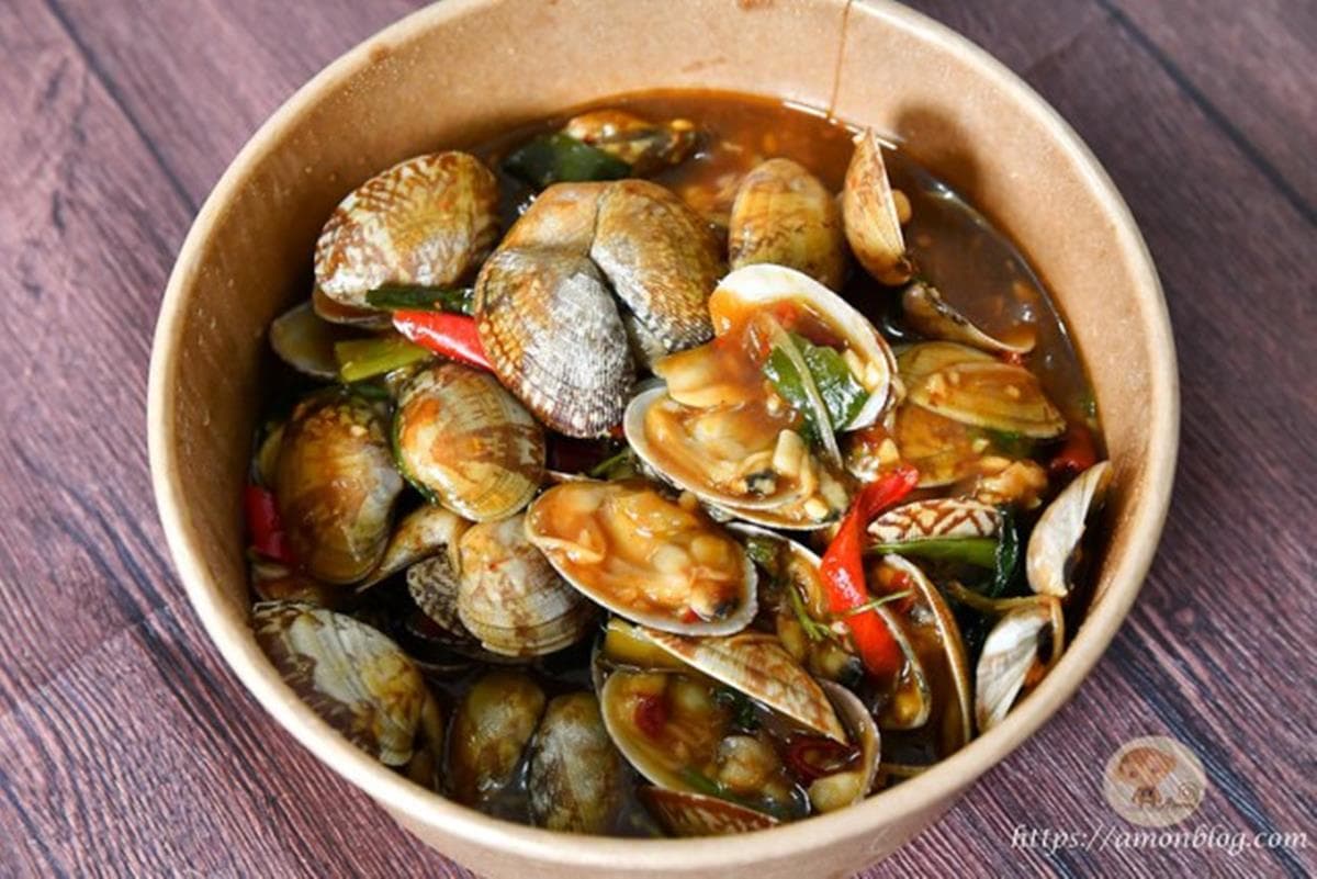 買愈多省愈多!老字號「海鮮餐廳」外帶5道菜只要800元,先嗑滿料生魚飯、芒果骰子牛 買愈多省愈多!老字號「海鮮餐廳」外帶5道菜只要800元,先嗑滿料生魚飯、芒果骰子牛