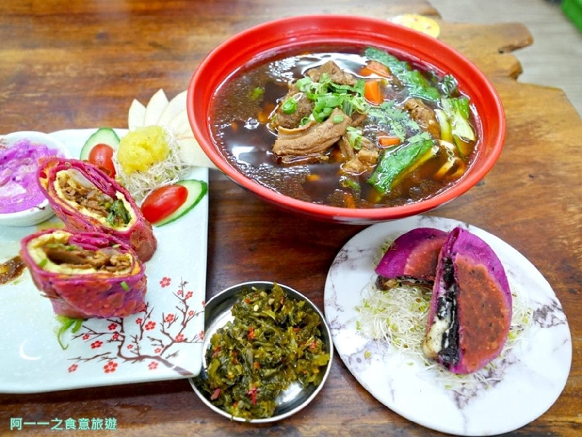 隱藏版超吸睛小吃!打卡必點粉紫色「火龍果捲餅」,爆漿漂漂包邪惡度破表 隱藏版超吸睛小吃!打卡必點粉紫色「火龍果捲餅」,爆漿漂漂包邪惡度破表