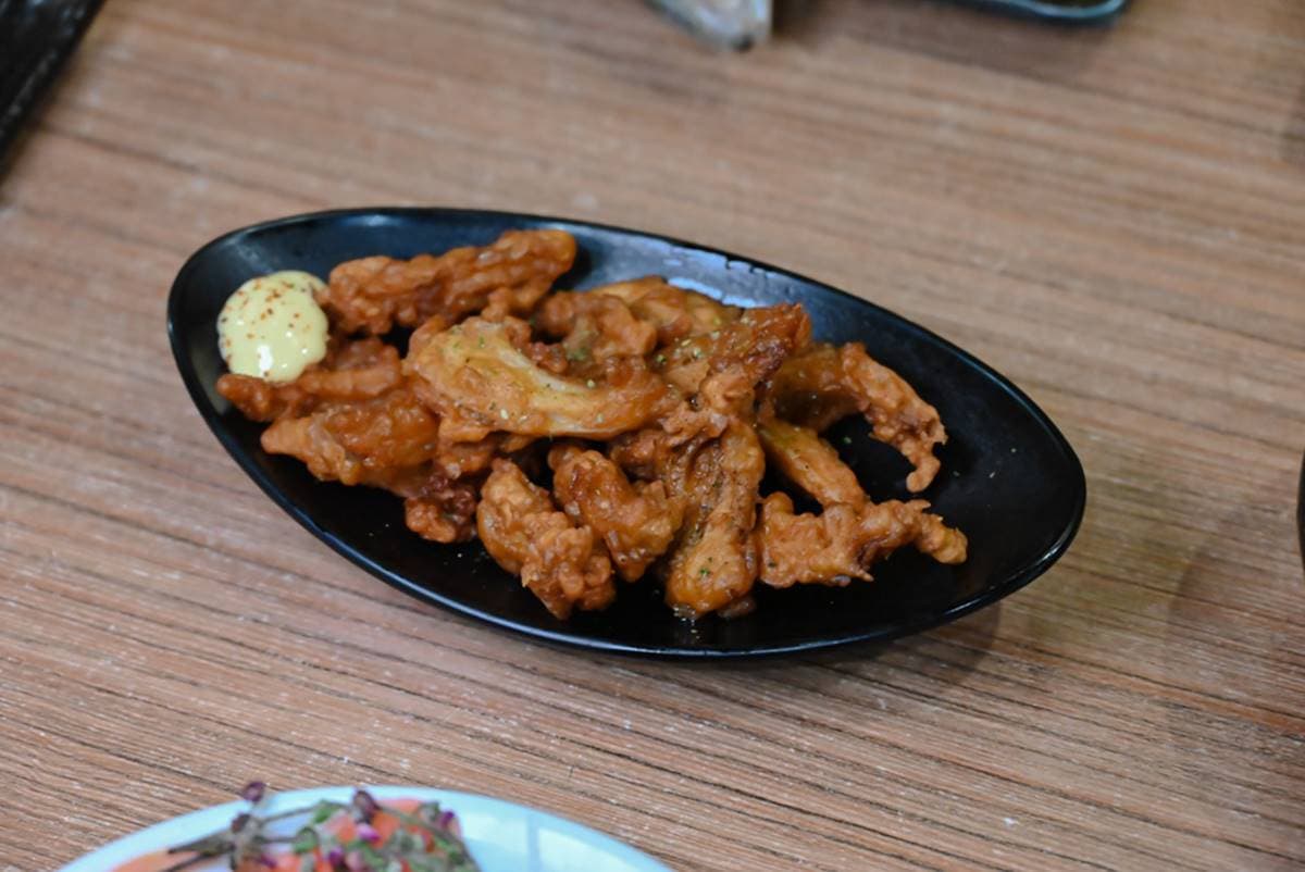 隱藏版日料!高CP值「生魚片拼盤」只要260元,「大分量炒飯」吃得到厚實鮭魚塊 隱藏版日料!高CP值「生魚片拼盤」只要260元,「大分量炒飯」吃得到厚實鮭魚塊