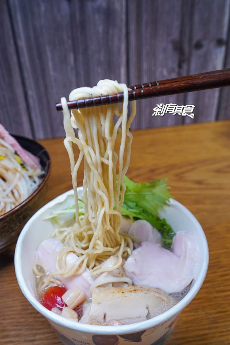 【新開店】堆成小山!超狂拉麵爽嗑「爆量叉燒+豆芽」,珠貝鹽味吃得到2款「雞叉燒」 【新開店】堆成小山!超狂拉麵爽嗑「爆量叉燒+豆芽」,珠貝鹽味吃得到2款「雞叉燒」