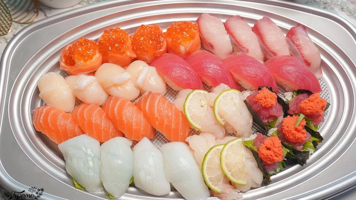 滿滿32貫!浮誇「壽司餐盒」吃得到親子鮭魚、明太子鮪魚,炙燒系列必嗑北海道干貝 滿滿32貫!浮誇「壽司餐盒」吃得到親子鮭魚、明太子鮪魚,炙燒系列必嗑北海道干貝